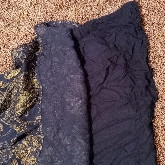 Navy & Gold Tunic - Picture 11 of 12